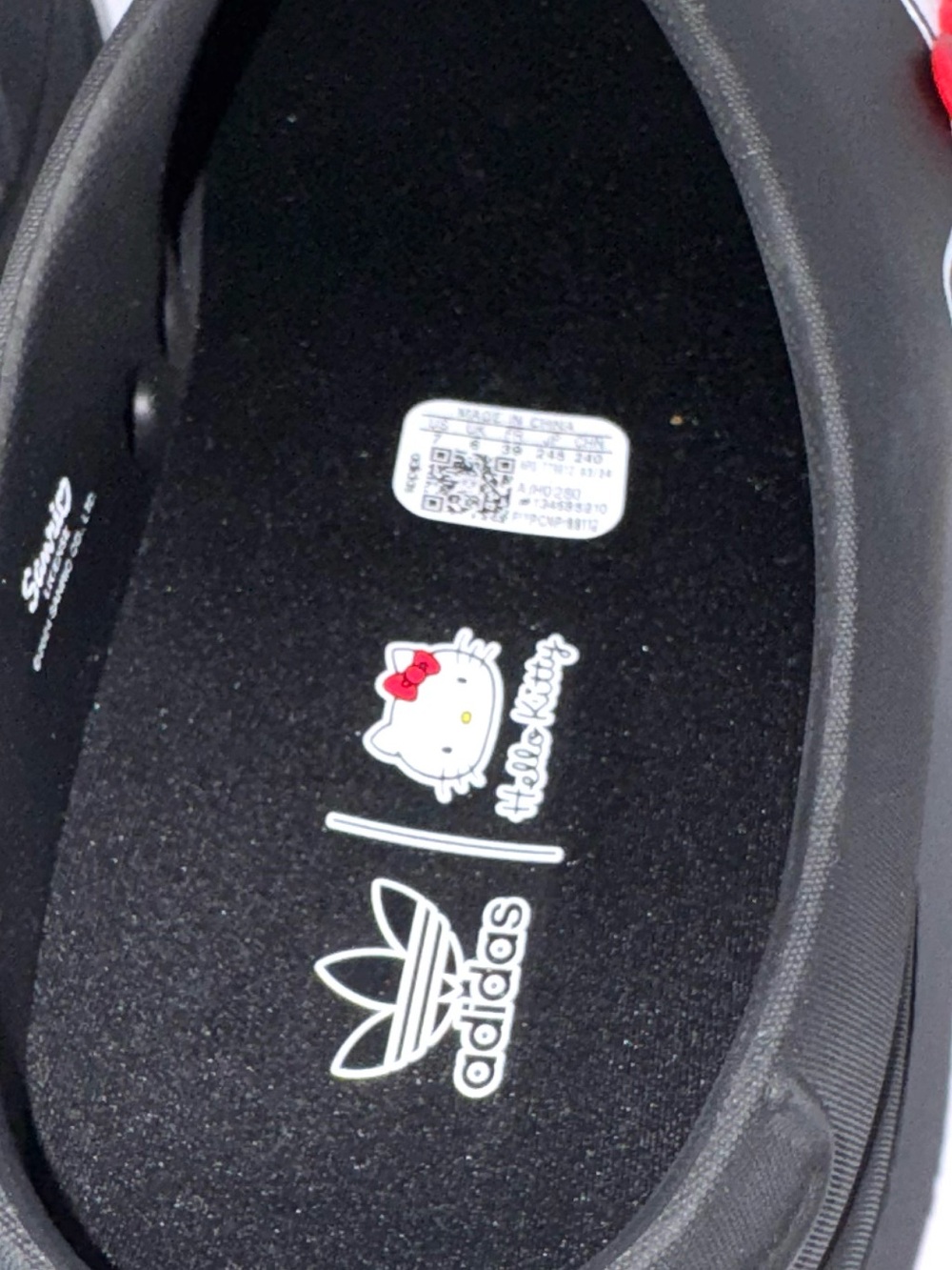 Adidas X Hello Kitty Adifoam Mule - Picture 3 of 4